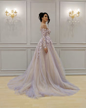 Load image into Gallery viewer, Illusion Neckline Long Sleeves Tulle Evening Dresses Lace Appliques