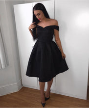 Load image into Gallery viewer, Short V Neck Off The Shoulder Bridesmaid Dresses Knee-length Cocktail Dresses