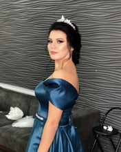 Load image into Gallery viewer, Sweetheart Off Shoulder Long Satin Prom Evening Dresses