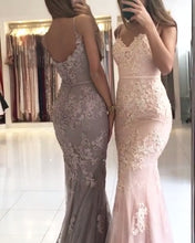 Load image into Gallery viewer, Spaghetti Straps V-neck Mermaid Evening Dresses Lace Appliques Prom Gowns
