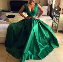 Load image into Gallery viewer, Green Formal Dress
