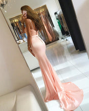 Load image into Gallery viewer, Elegant Appliques Sweetheart Satin Mermaid Prom Dress