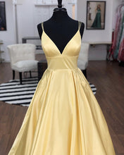 Load image into Gallery viewer, Sexy Straps V-neck Satin Long Prom Dresses With Pocket