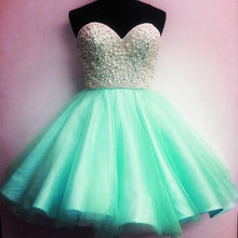 Load image into Gallery viewer, Ice Blue Tulle Pearl Sweetheart Homecoming Dresses Short Prom Gowns