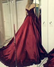 Load image into Gallery viewer, Lace Appliques Ball Gowns Satin Wedding Dress Off Shoulder