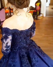 Load image into Gallery viewer, Lace Appliques Long Sleeves Ball Gowns Wedding Dresses Off Shoulder