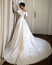 Load image into Gallery viewer, Sweep Train Wedding Dress
