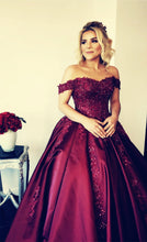 Load image into Gallery viewer, Lace Appliques Sweetheart Ball Gowns Wedding Dress Satin Off Shoulder