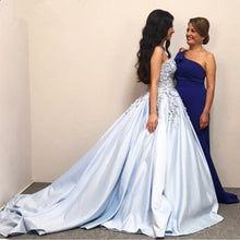 Load image into Gallery viewer, sweetheart ball gowns