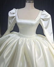 Load image into Gallery viewer, Vintage Wedding Ball Gown Dresses Satin