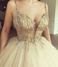 Load image into Gallery viewer, Luxurious Beaded Sweetheart Tulle Ball Gowns Prom Dresses