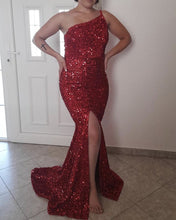 Load image into Gallery viewer, Red One Shoulder Prom Dresses 2022