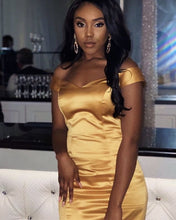 Load image into Gallery viewer, Gold Bridesmaid Dresses Off Shoulder