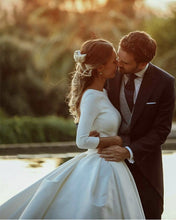 Load image into Gallery viewer, 3/4 Sleeves Wedding Ball Gown Dresses