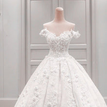Load image into Gallery viewer, Off The Shoulder Lace Wedding Dresses Ball Gown