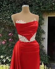 Load image into Gallery viewer, Long Red Mermaid Satin Strapless With Lace Embroidery