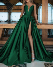 Load image into Gallery viewer, Emerald Green Prom Dresses 2021