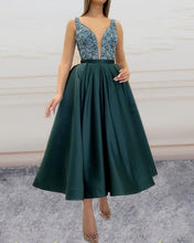 Load image into Gallery viewer, Elegant Lace V Neck Satin Prom Dresses Midi-alinanova