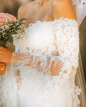 Load image into Gallery viewer, Elegant-Bride-Dress-Off-Shoulder-Mermaid-Wedding-Gowns-Lace-Long-Sleeves