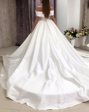 Load image into Gallery viewer, Chapel Train Wedding Dress
