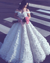 Load image into Gallery viewer, Romantic Lace Sweetheart Ball Gown Wedding Dresses Couture Wedding Gowns-alinanova