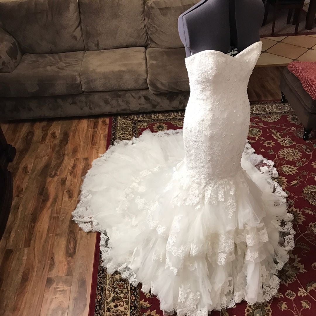 Romantic Sweetheart Bodice Corset Lace Mermaid Wedding Dress with Ruffles Skirt Romantic Sweetheart Bodice Corset Lace Mermaid Wedding Dress with Ruffles Skirt
