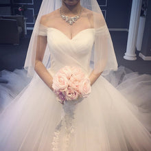 Load image into Gallery viewer, Ruched Sweetheart Off The Shoulder Tulle Ball Gown Wedding Dresses
