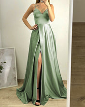 Load image into Gallery viewer, Sage Green Bridesmaid Dresses Long