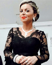 Load image into Gallery viewer, Elegant Black Prom Dress Lace Appliques