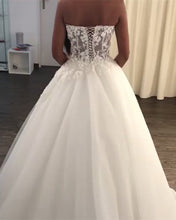 Load image into Gallery viewer, Lace Appliques Tulle Ball Gown Wedding Dress