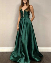 Load image into Gallery viewer, Long-Green-Prom-Dresses-Bodice-Corset-Evening-Gowns
