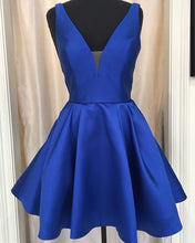 Load image into Gallery viewer, Royal-Blue-Homecoming-Dresses-A-Line-V-neck-Prom-Gowns-For-8th-Grade-Prom