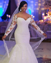 Load image into Gallery viewer, Long Sleeves Lace Mermaid Wedding Dress
