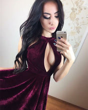 Load image into Gallery viewer, Short Halter Top Burgundy Velvet Homecoming Dresses