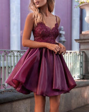 Load image into Gallery viewer, Short Burgundy Homecoming Dresses 2020