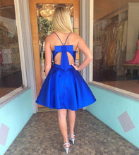 Load image into Gallery viewer, Short Satin V Neck Bow Back Homecoming Dresses
