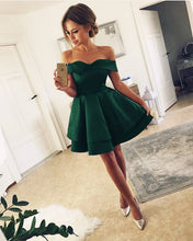 Load image into Gallery viewer, Green Homecoming Dresses 2021