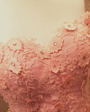 Load image into Gallery viewer, Short Tulle Homecoming Dresses Lace Embroidery Off The Shoulder