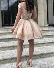 Load image into Gallery viewer, Short Tulle Homecoming Dresses Off The Shoulder Lace Embroidery