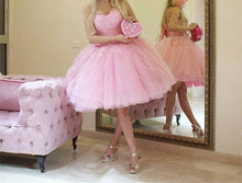 Load image into Gallery viewer, Short Tulle Lace Beaded Sweetheart Prom Homecoming Dresses
