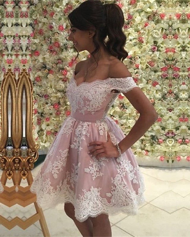 Short V-neck Tulle And Lace Homecoming Dresses Off The Shoulder Cockta alinanova Short V-neck Tulle And Lace Homecoming Dresses Off The Shoulder Cockta alinanova
