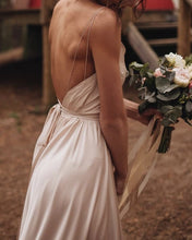 Load image into Gallery viewer, Flowy Wedding Dress