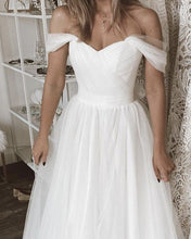 Load image into Gallery viewer, Simple Tulle Off The Shoulder Pleated Wedding Dresses
