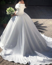 Load image into Gallery viewer, Modest Wedding Dress