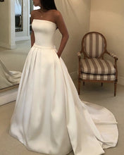 Load image into Gallery viewer, Sleeveles Satin Wedding Dress With Pockets-alinanova
