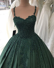Load image into Gallery viewer, Spaghetti Straps Quinceanera Dresses Sweetheart Ball Gown Lace Beaded