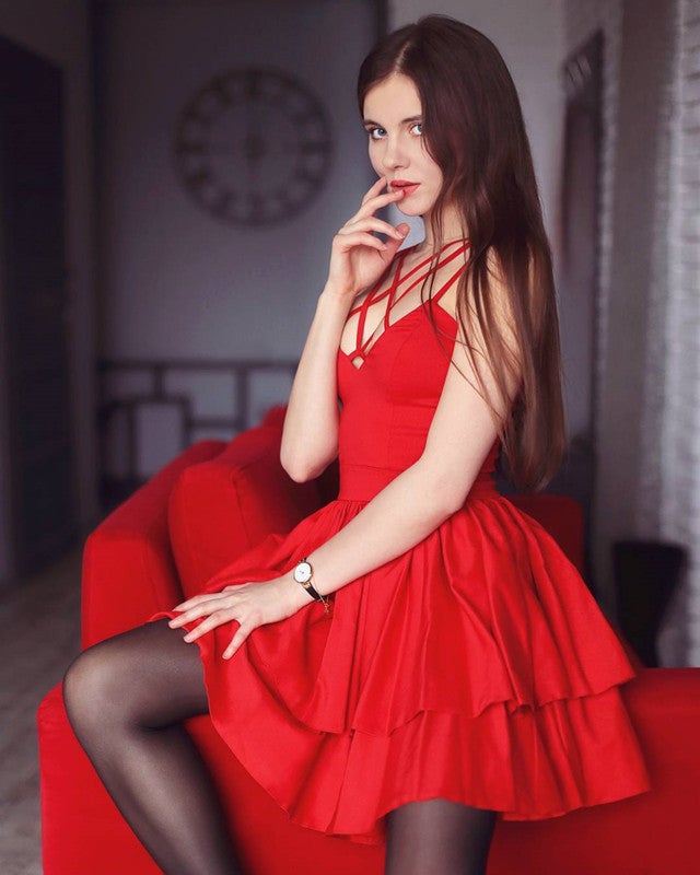 Spaghetti Straps V-neck Ruffle Hem Homecoming Dresses Short