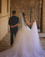 Load image into Gallery viewer, Sweetheart Drop waist Tulle Princess Wedding Gowns