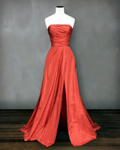 Load image into Gallery viewer, Terracotta Bridesmaid Dresses Strapless
