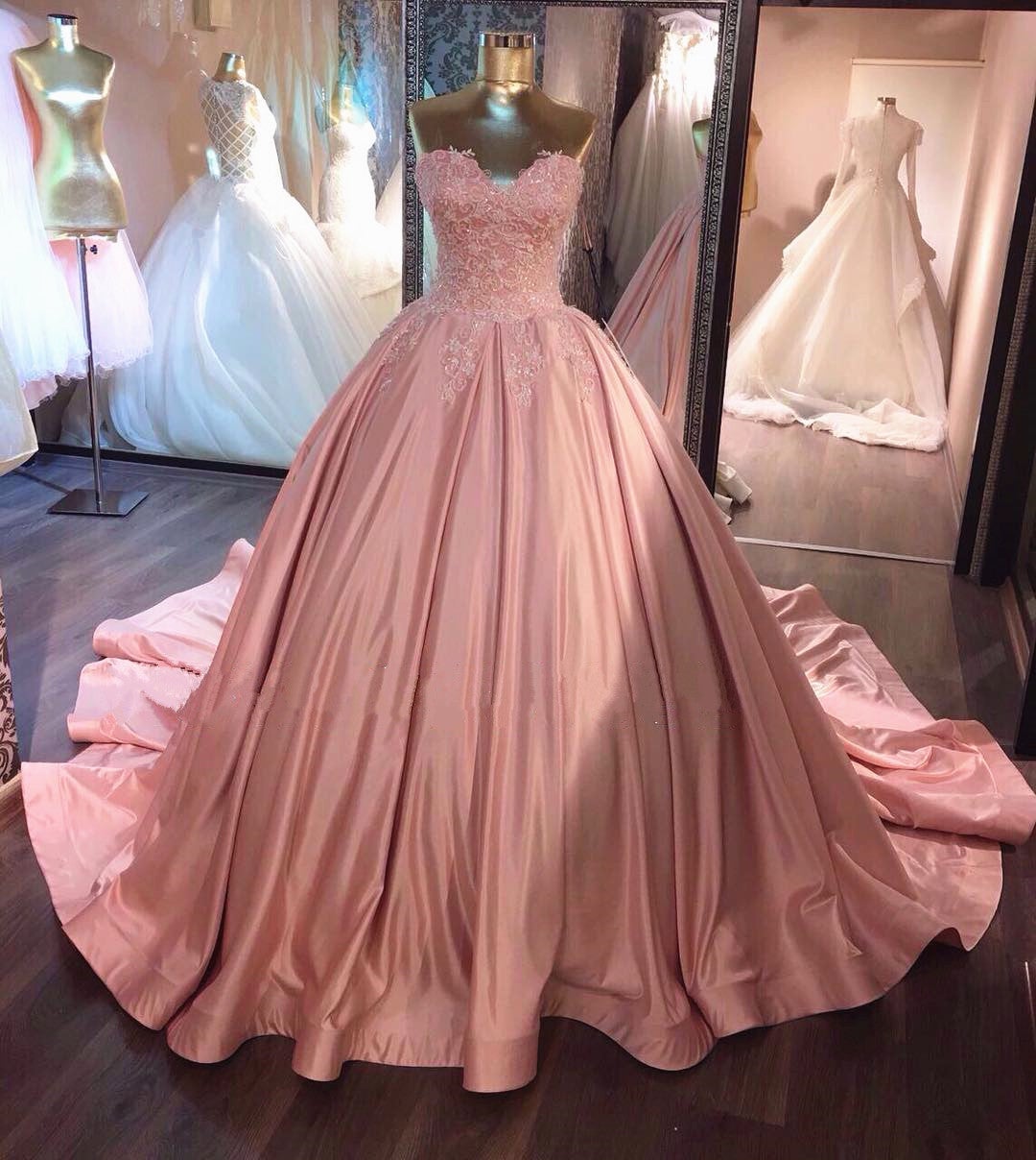 Unique Lace Appliques Taffeta Ball Gowns Wedding Dress Pink Unique Lace Appliques Taffeta Ball Gowns Wedding Dress Pink